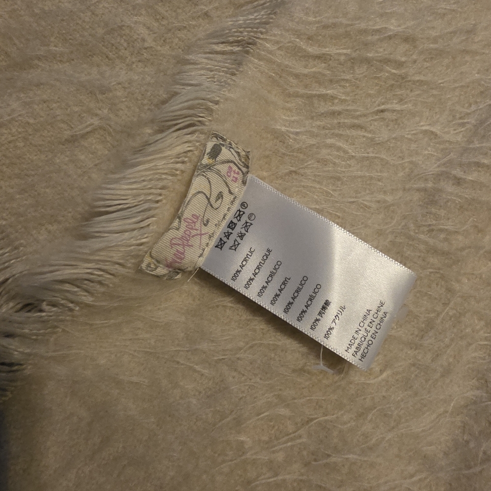 Cozy Beige Faux Fur Scarf x Free People - Picture 3 of 3